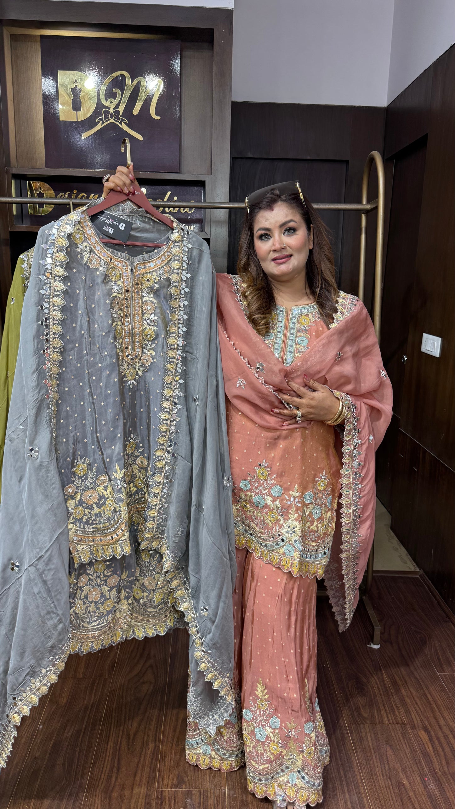 Zarevina Pure Chunon Suit