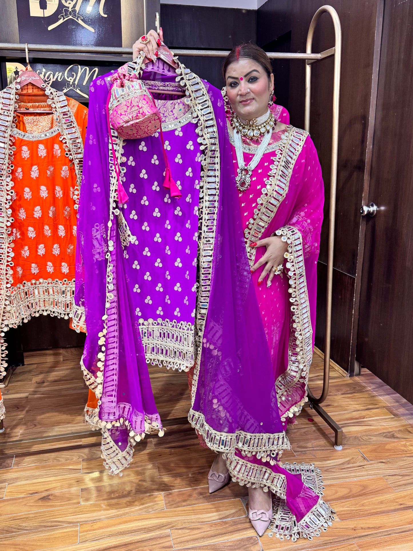 Regal Charm (Stitched)