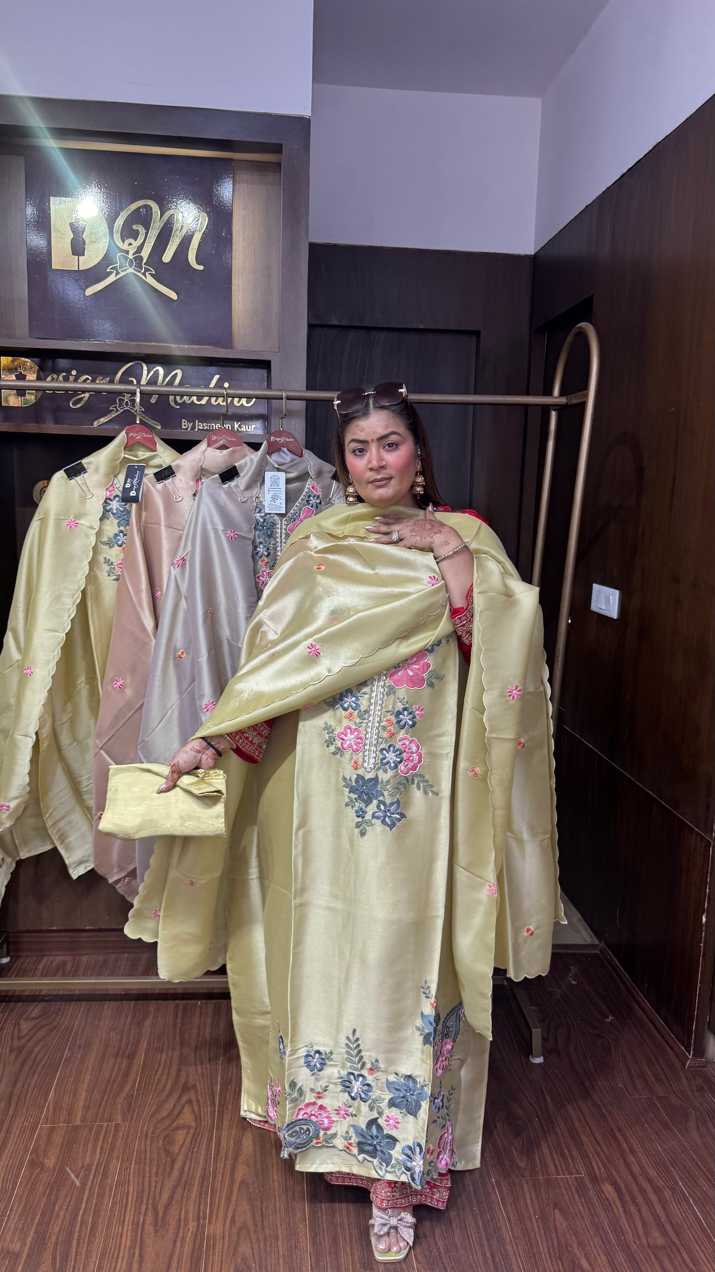 Vareesha Pure Glass Tissue Unstitched Suit