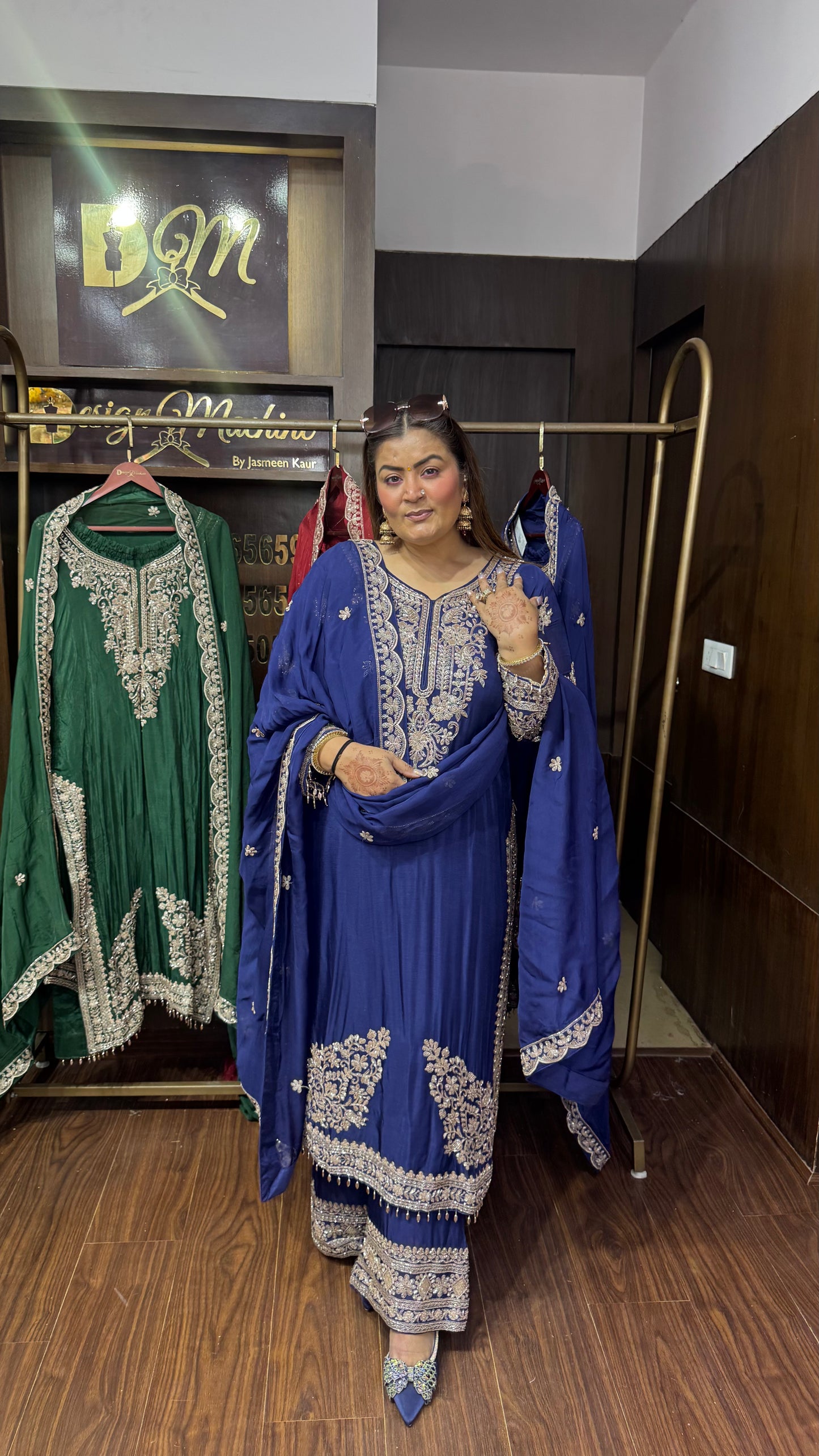 Mahira Pure Chunon Pakistani Suit