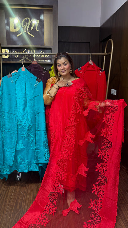 Saanvika Pure Crepe Unstitched Suit