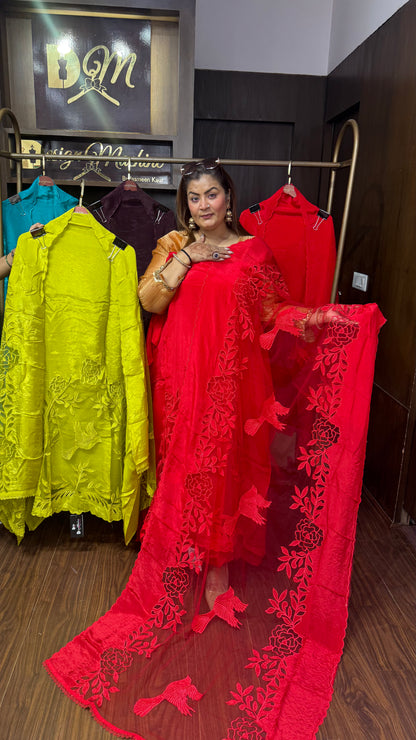 Saanvika Pure Crepe Unstitched Suit