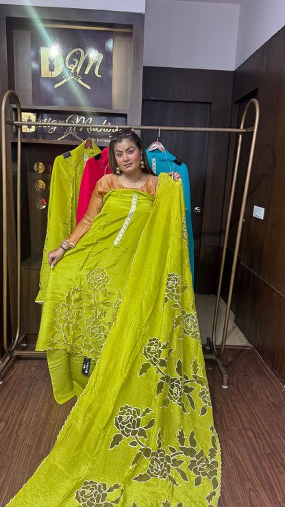Elina Pure Crepe Unstitched Suit