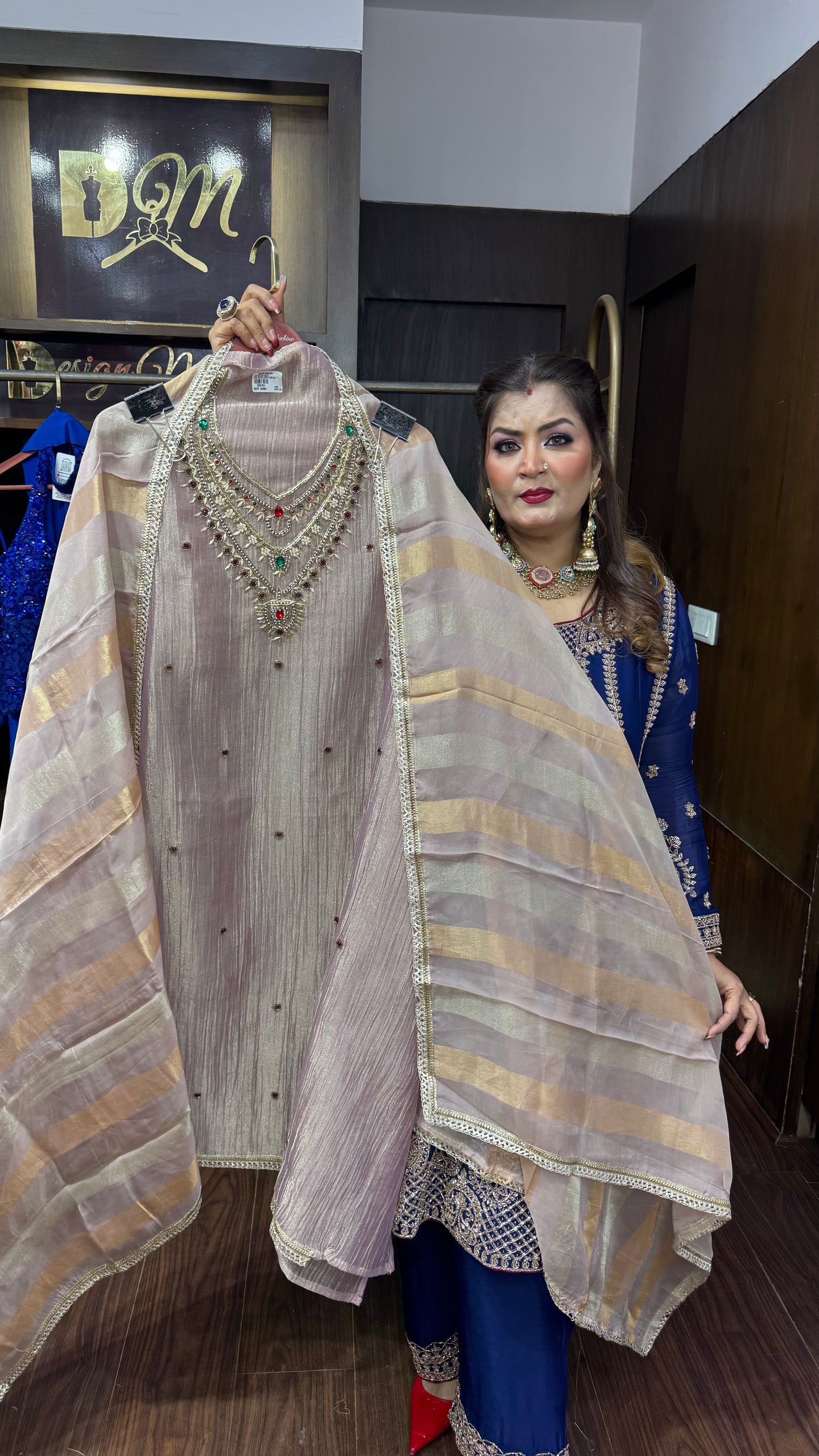 Arshiya (Crush Tissue Unstitch Suit)