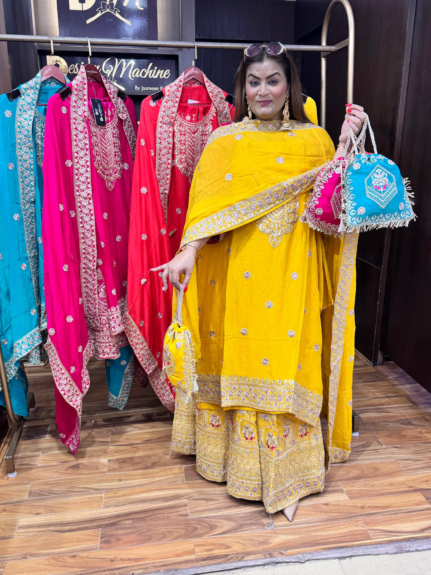 Hoor Mahal (Semistich)