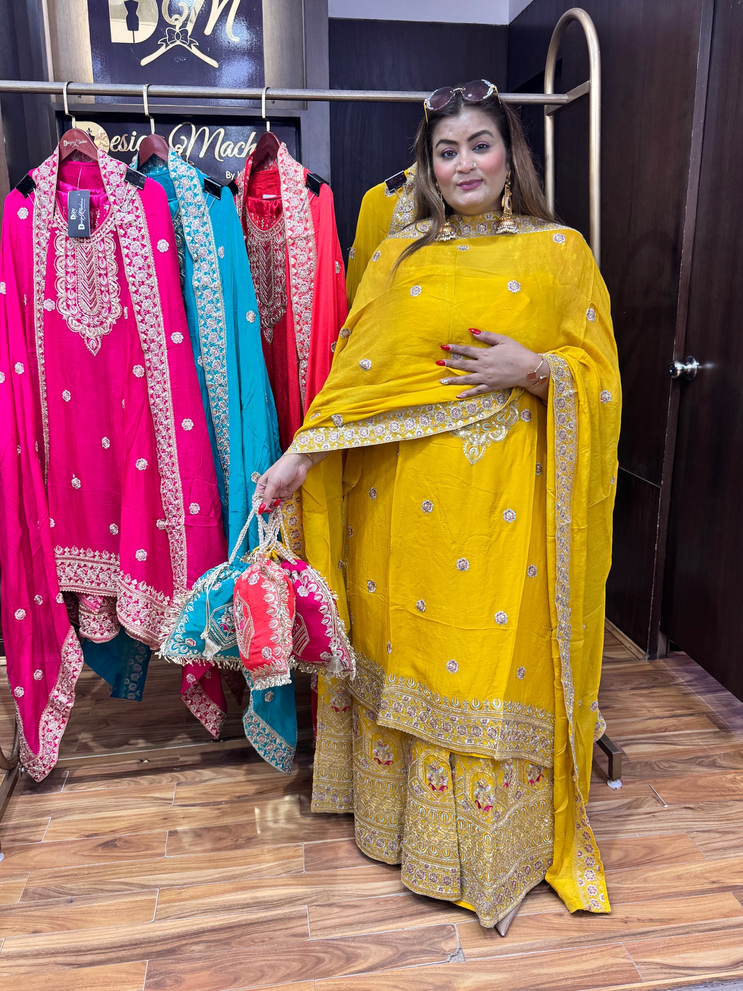 Hoor Mahal (Semistich)