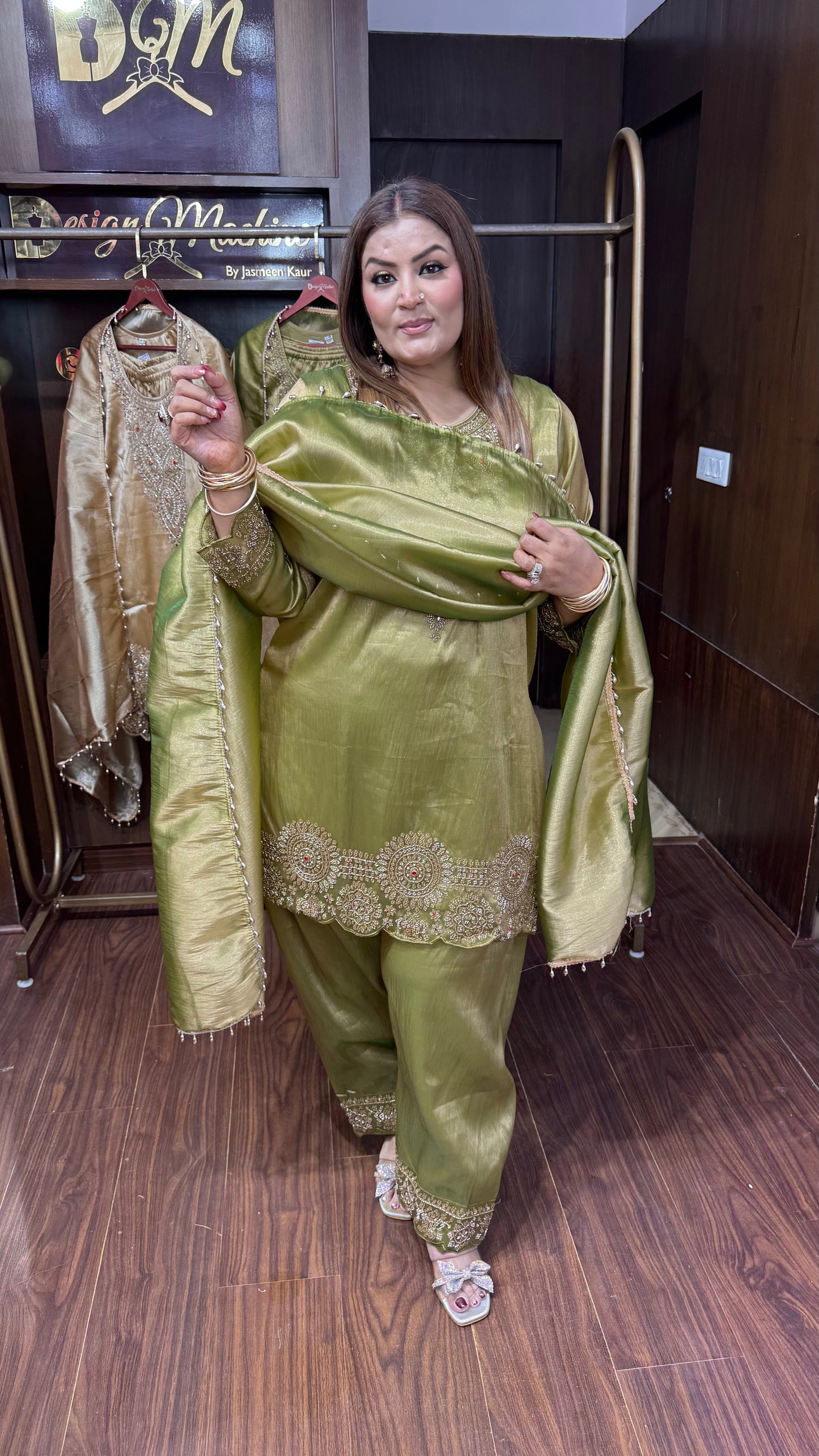 Himanika (Pure Ziraff Tissue Fabric Suit)