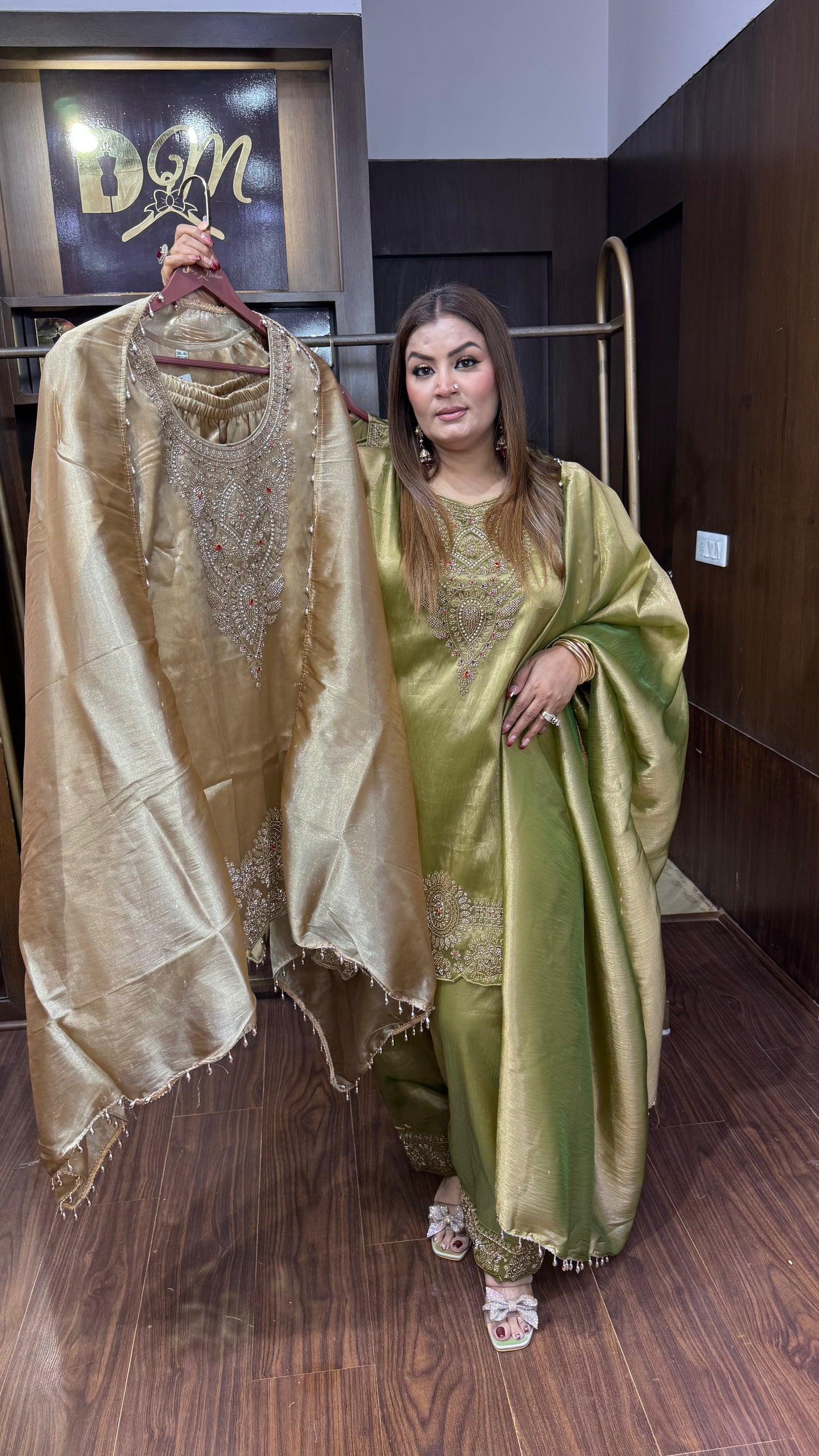 Himanika (Pure Ziraff Tissue Fabric Suit)