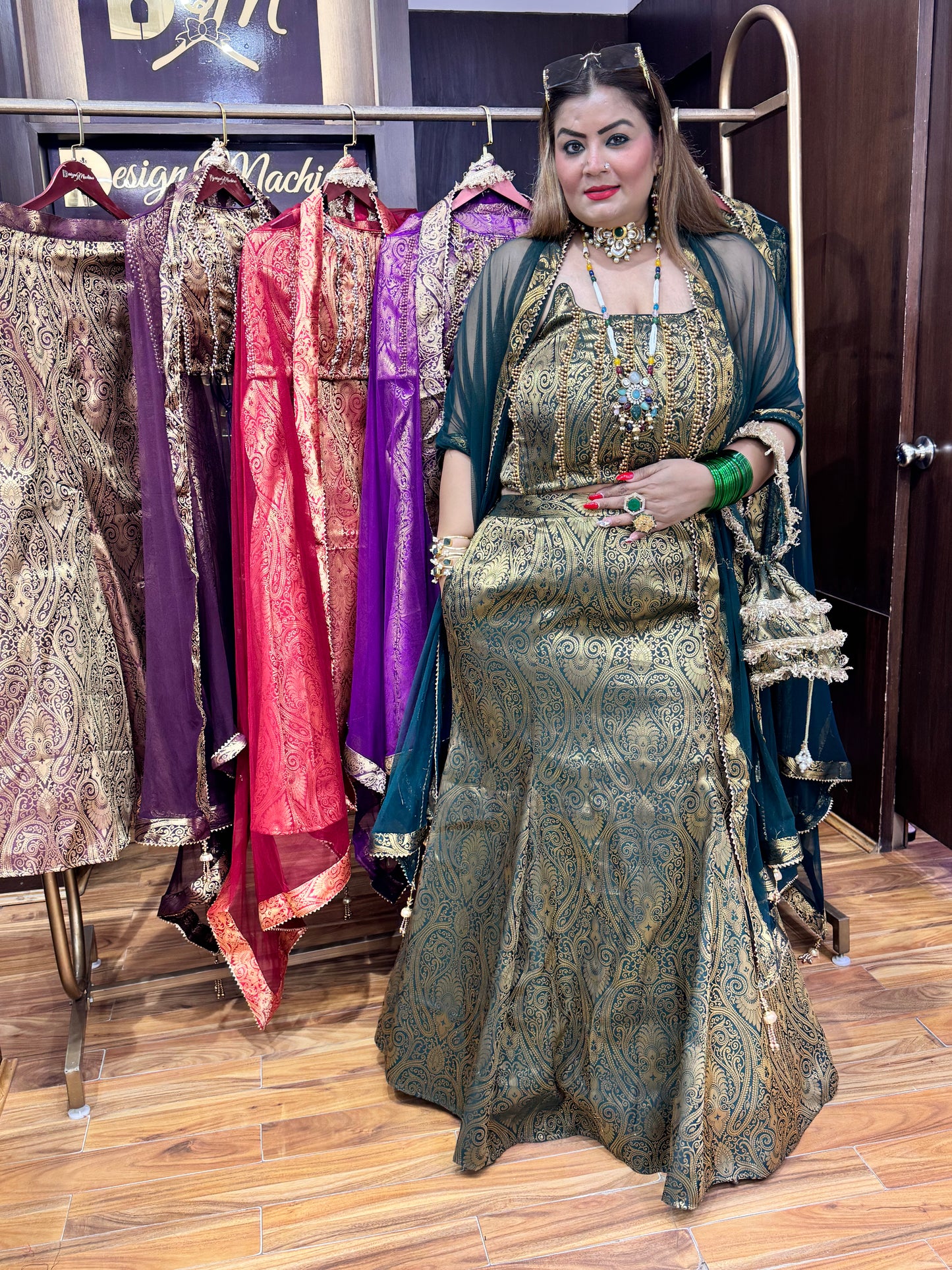 Empire (Broket Suit)