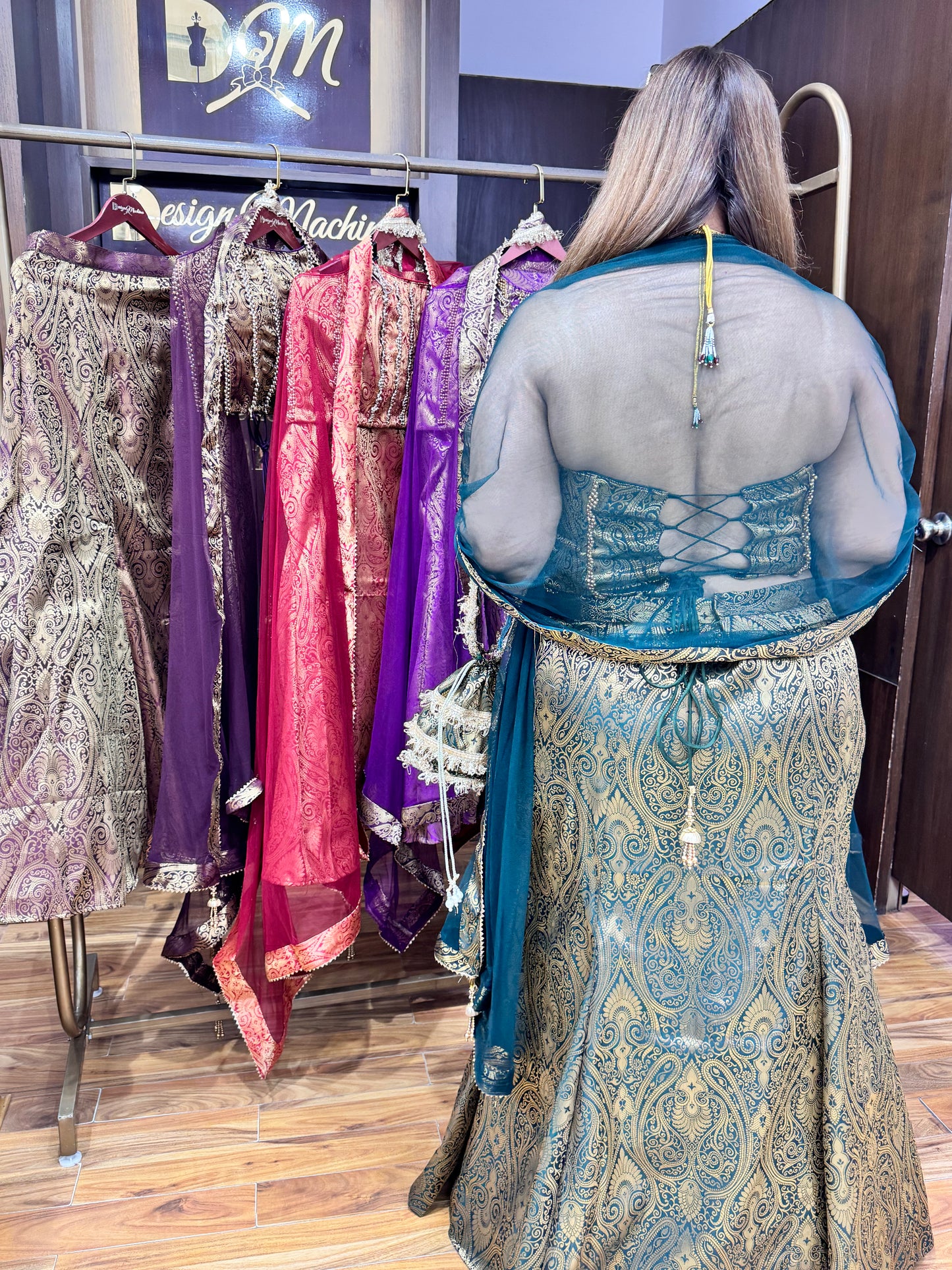 Empire (Broket Suit)