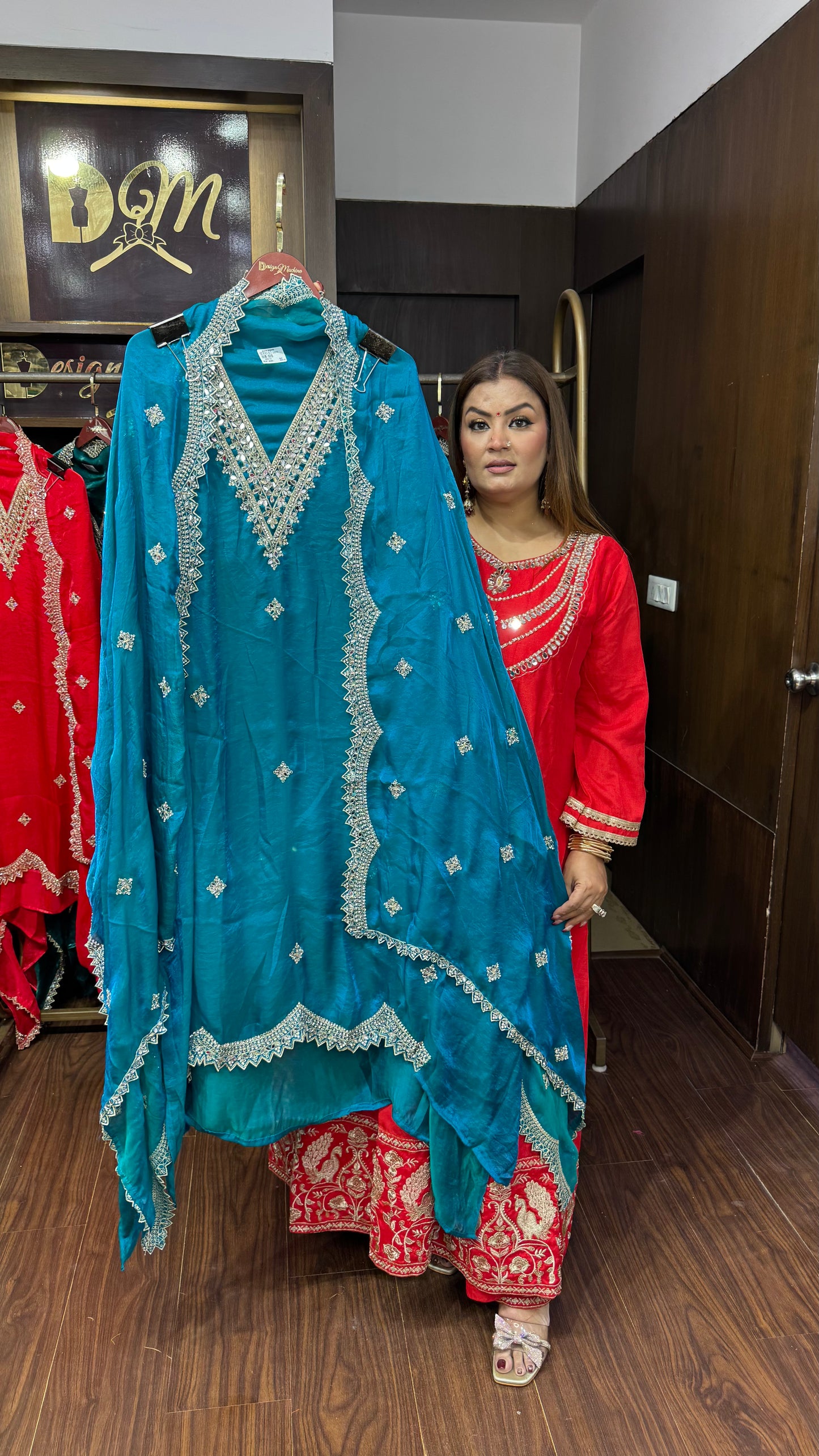Ridima (Unstitched Suit)