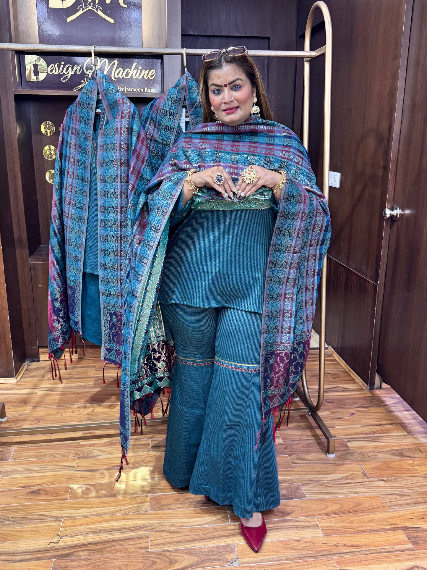 Amira Glow Warm (Suit)