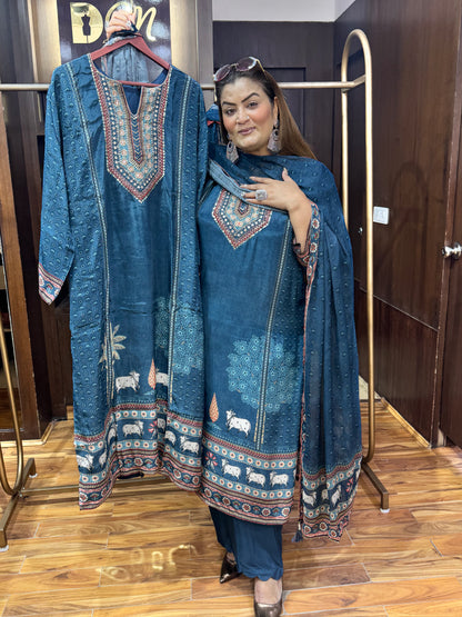 Royal Crepe Essence (Suit)