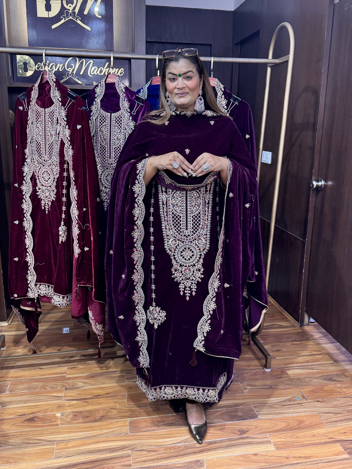 Saanvi Royal Velvet (Suit)