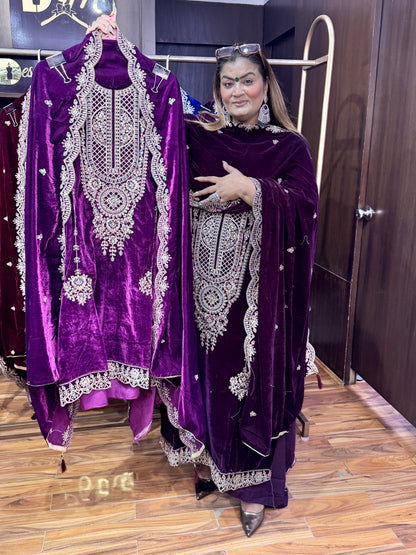 Saanvi Royal Velvet (Suit)