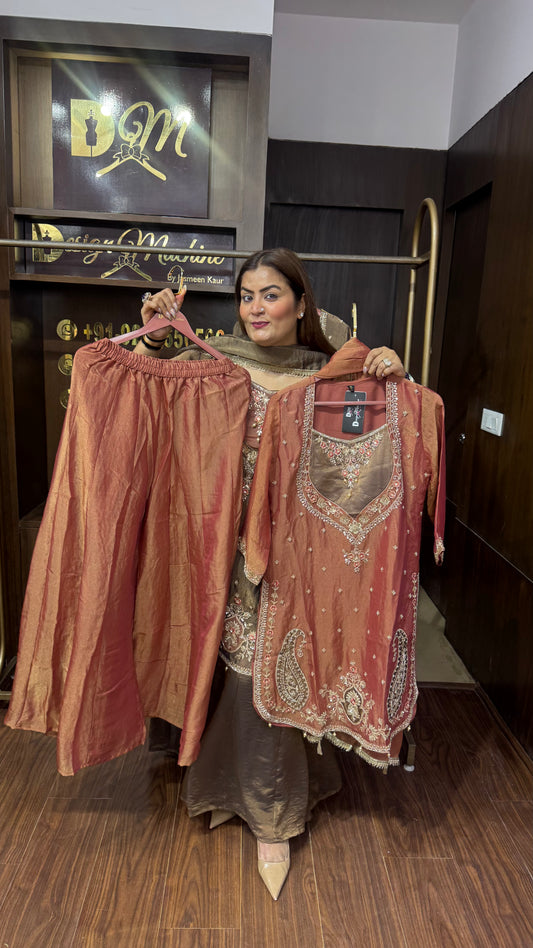 Iraani Glass Tissue Suit
