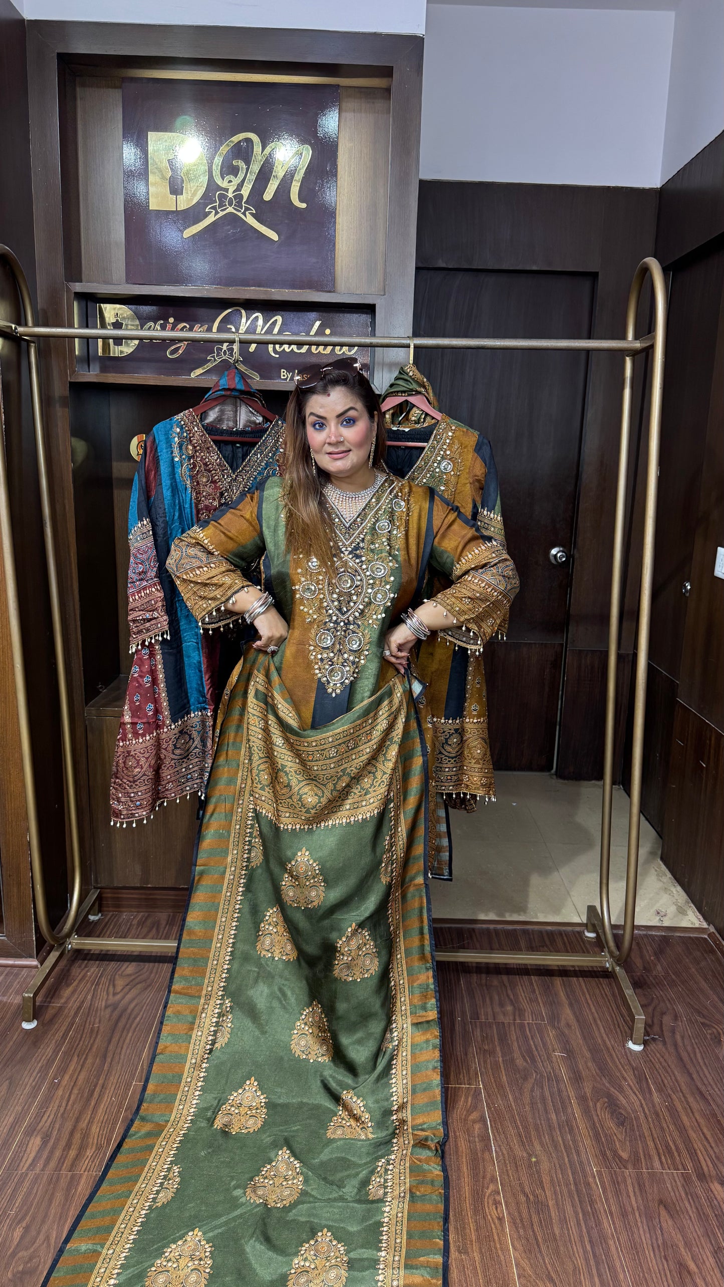 Sakshika (Pure Silk Suit)