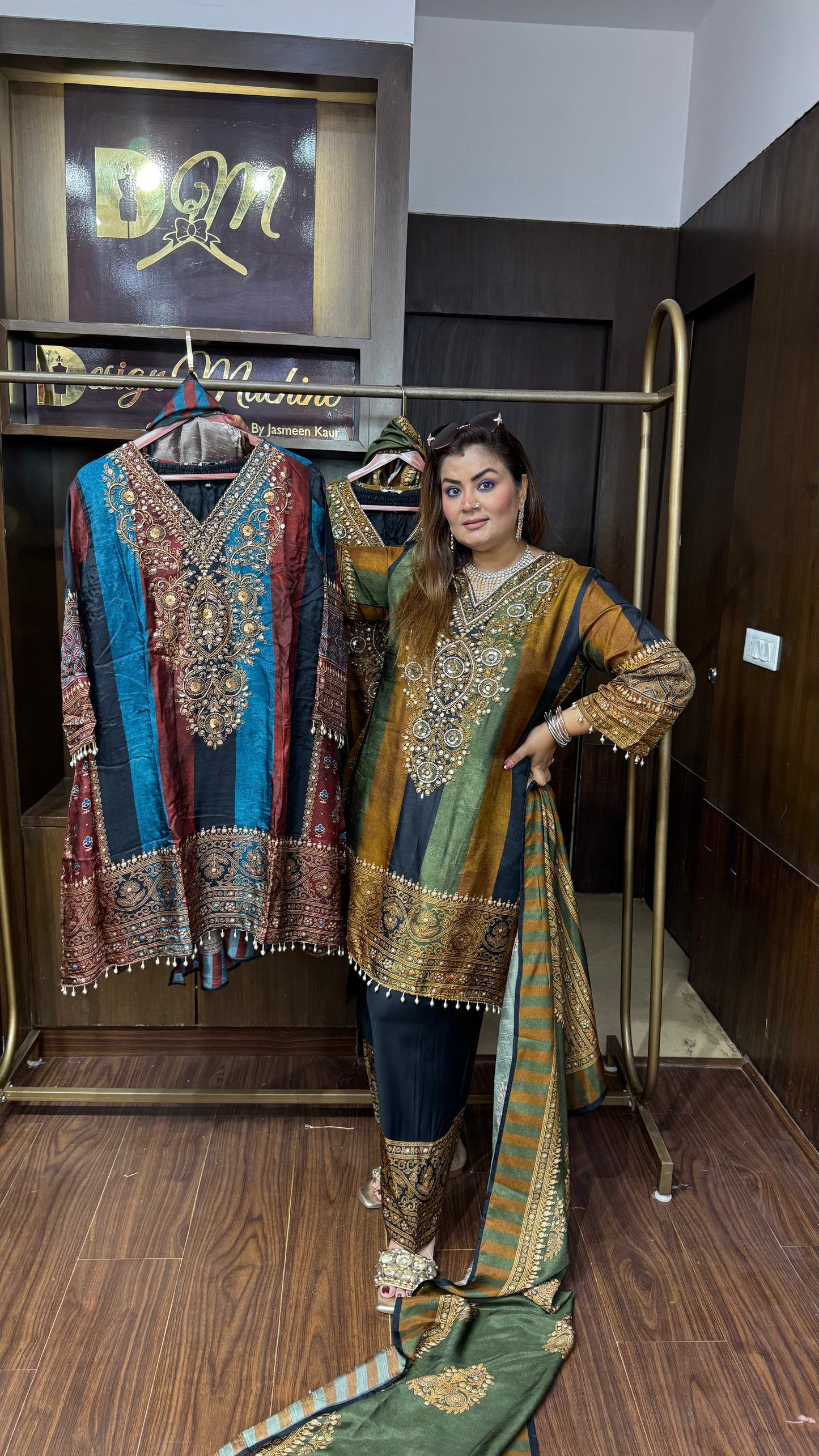 Sakshika (Pure Silk Suit)