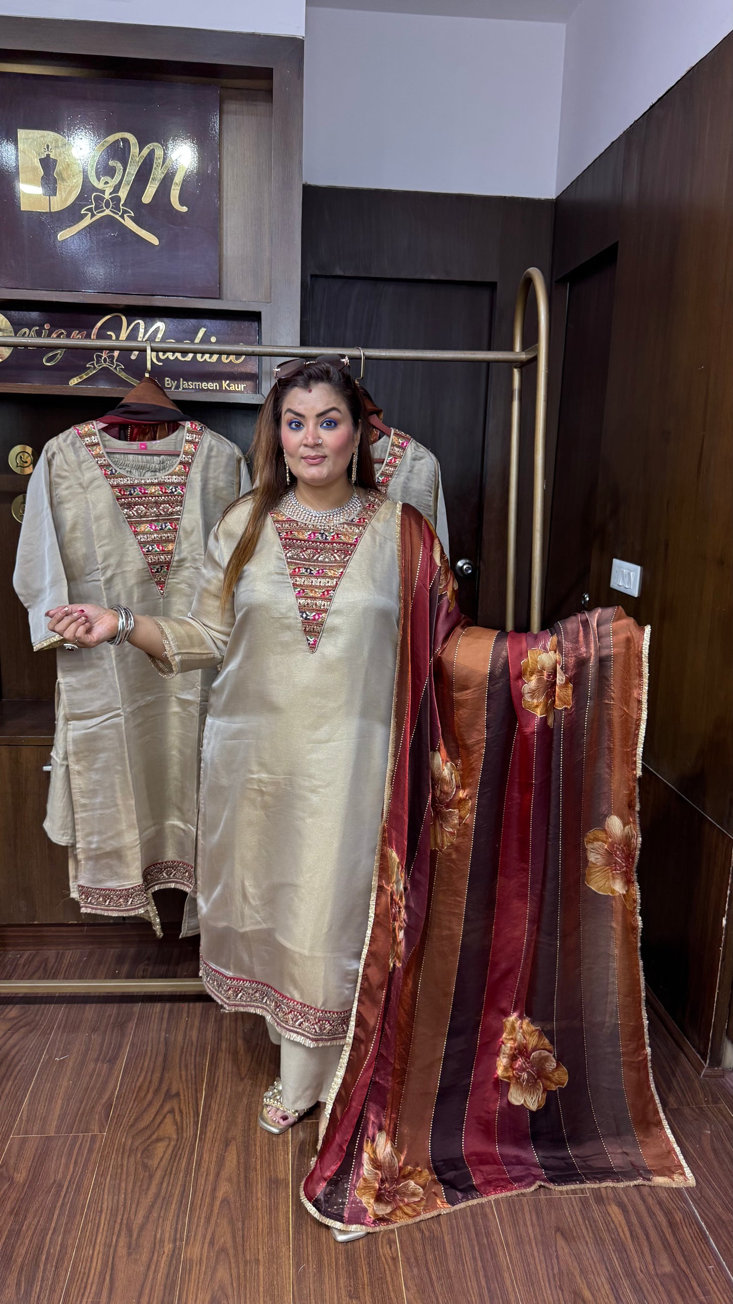 Samiksha (Ziraff Tissue Suit)