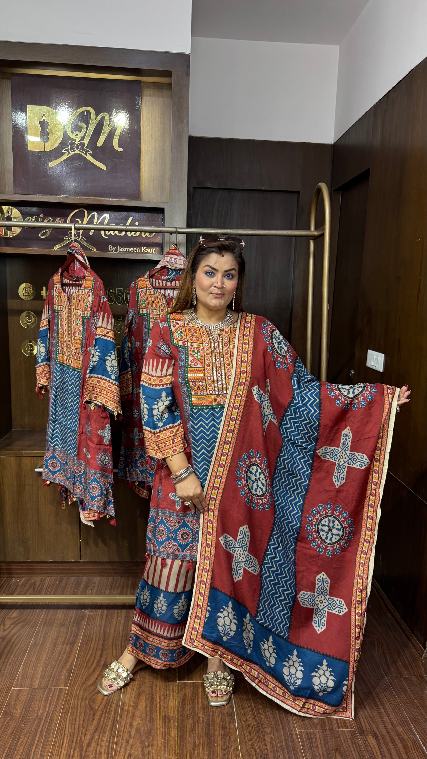 Sataksahii (Malmal Cotton Suit)