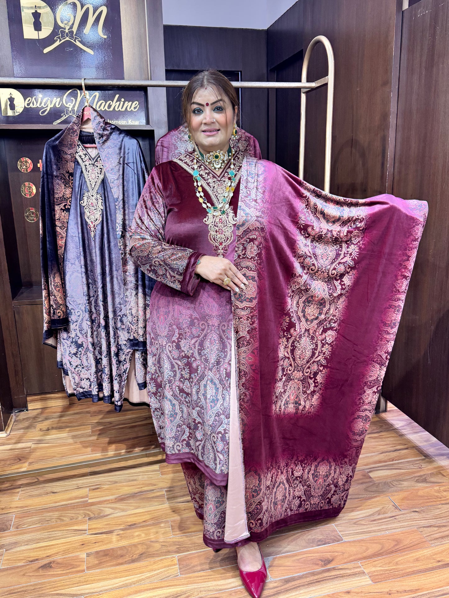 Velvet Nazaakat (Suit)