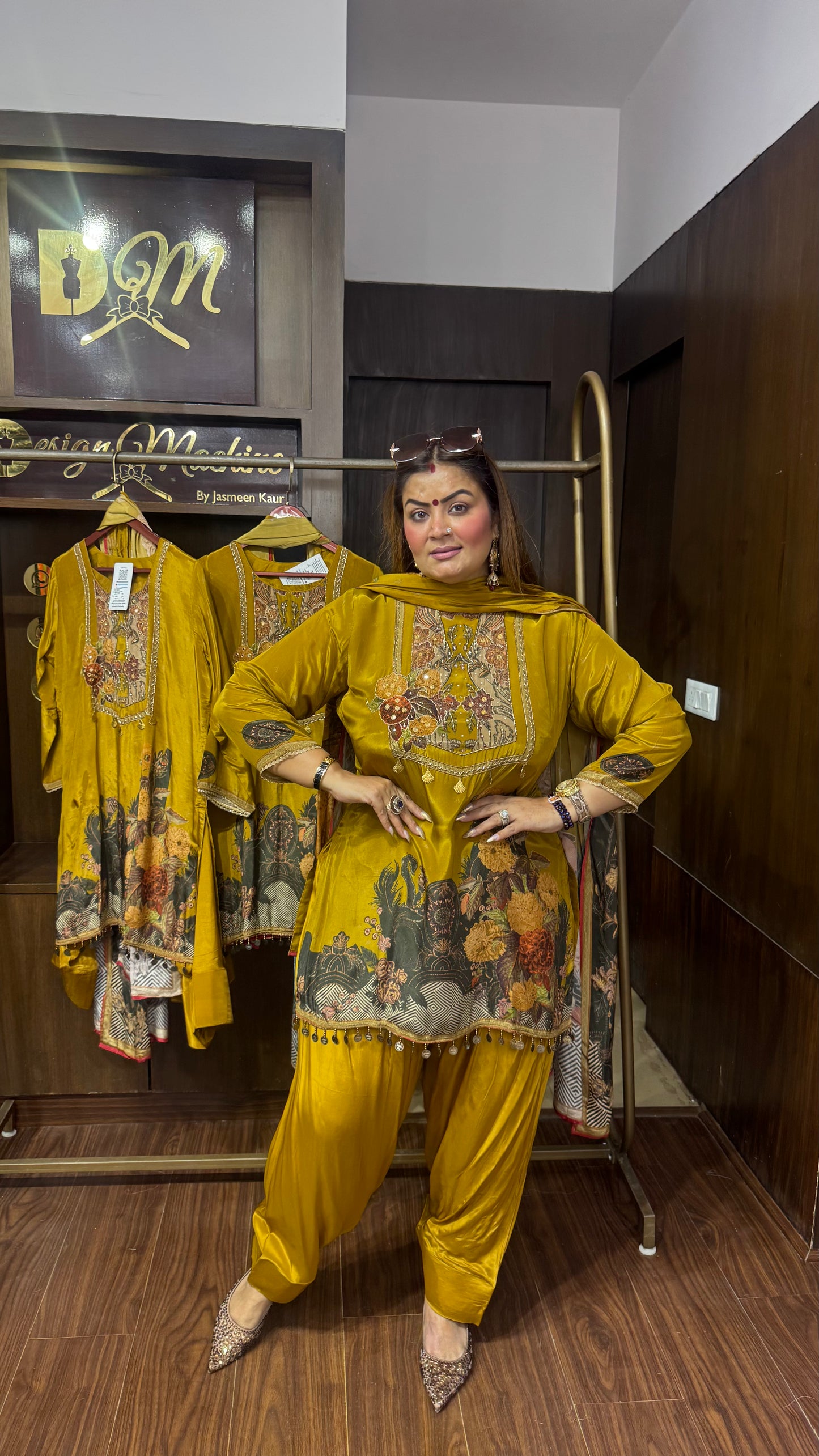 Zavira Pure Crepe Suit