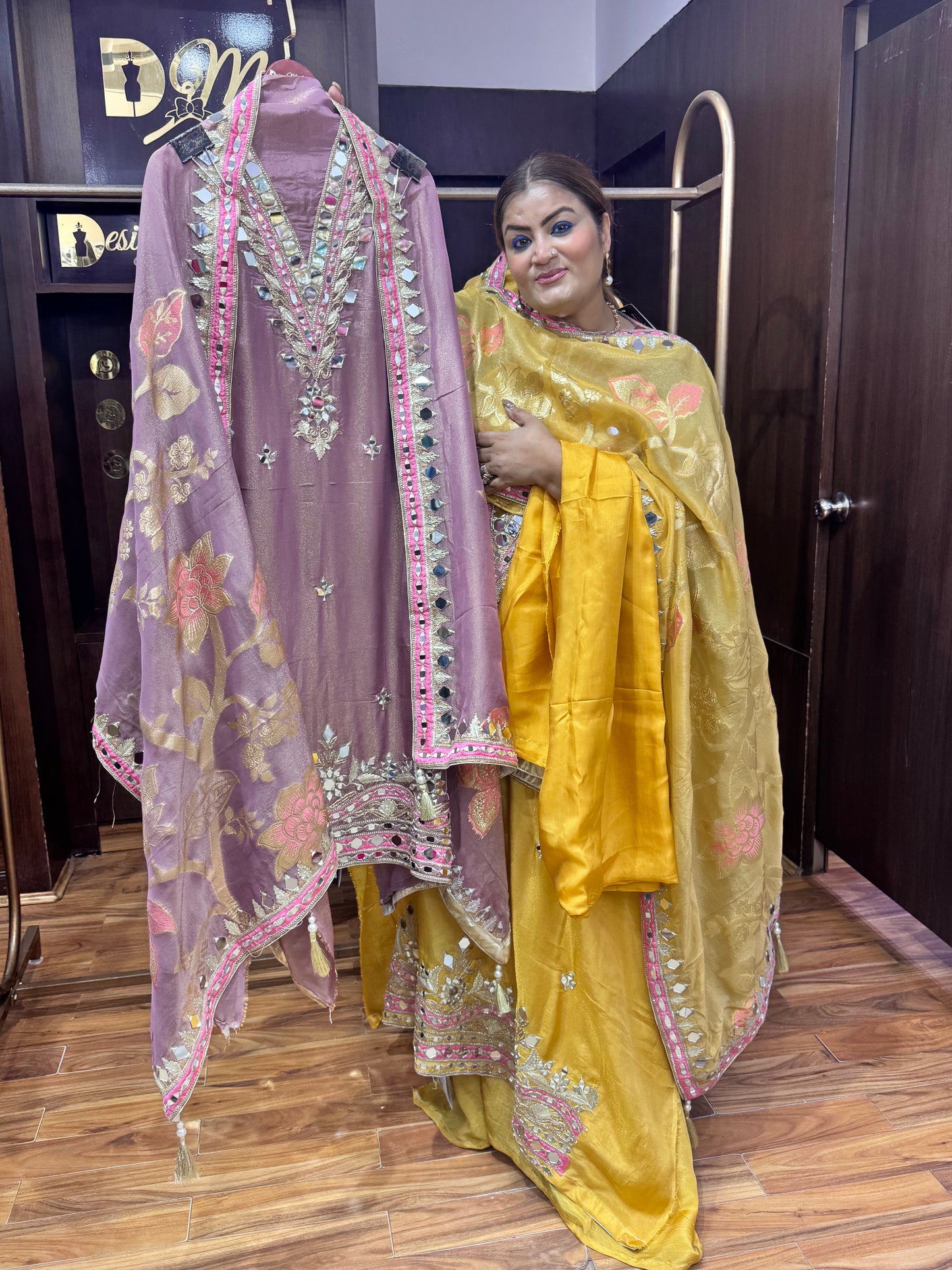 Zari Dreams (Unstitched Suit)