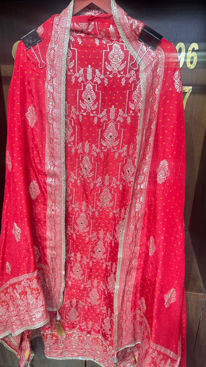 Vanya Pure Banarasi Unstitched Suit