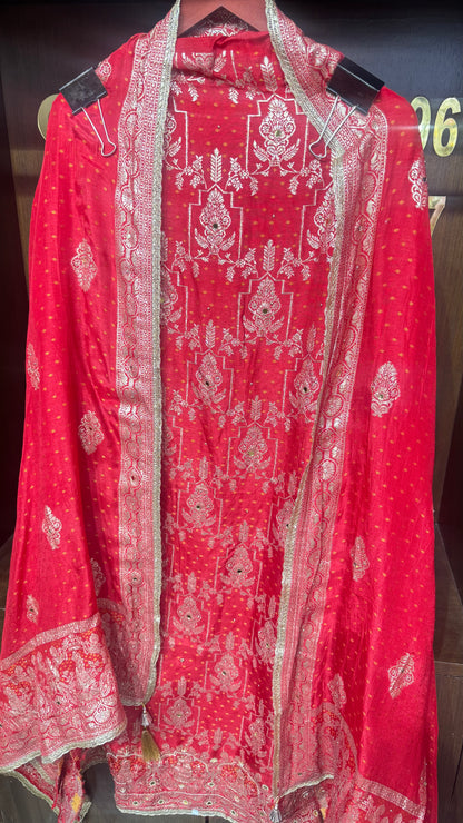 Vanya Pure Banarasi Unstitched Suit