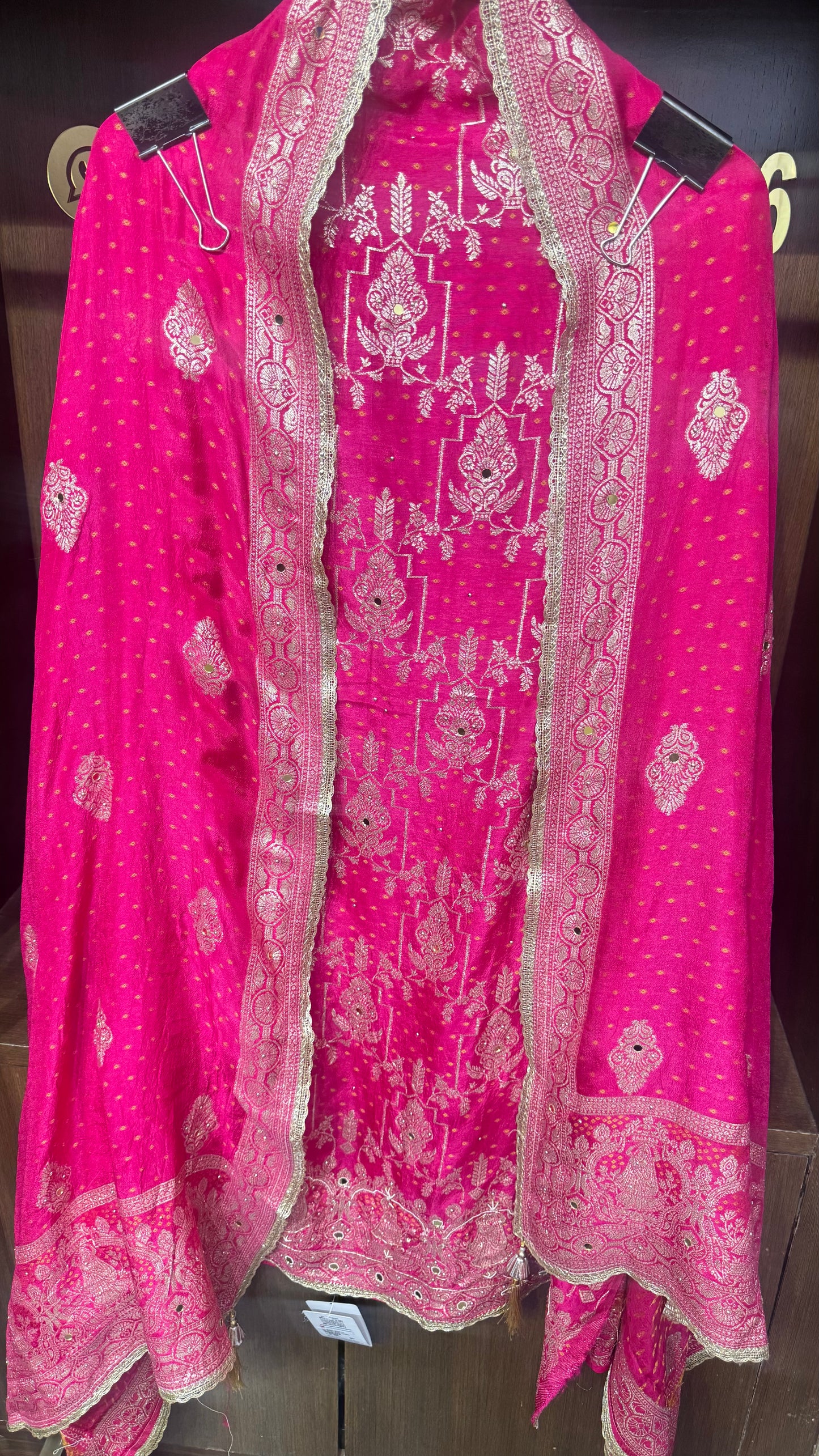 Vanya Pure Banarasi Unstitched Suit