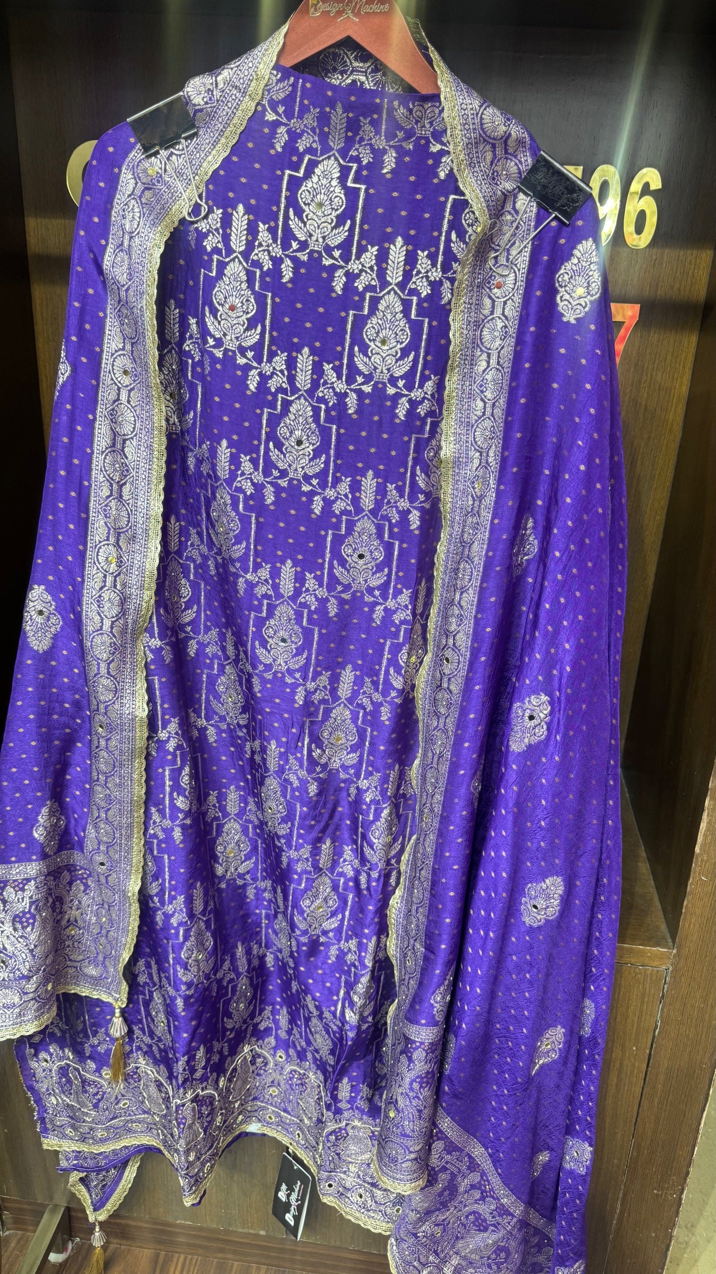 Vanya Pure Banarasi Unstitched Suit