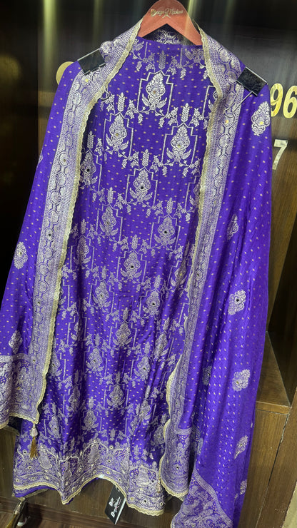 Vanya Pure Banarasi Unstitched Suit