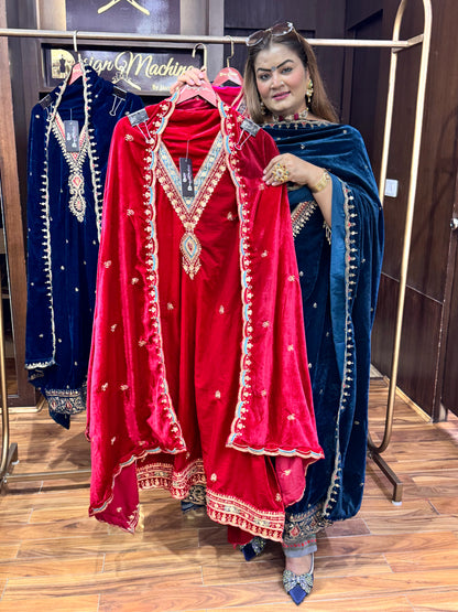 Mughal Grace Velvet (Unstitched Suit)