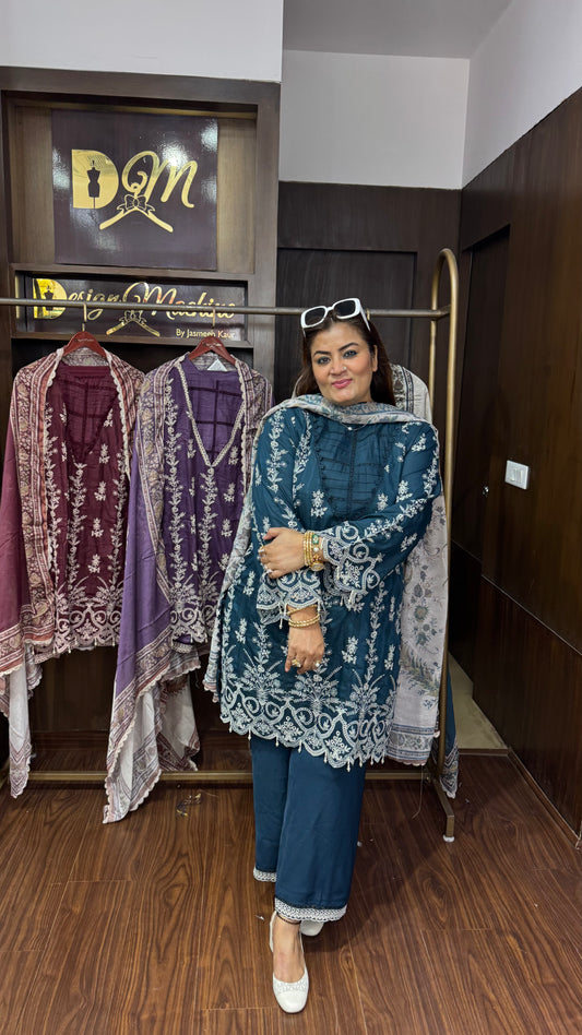 Aakriti (Pakistani Suit)