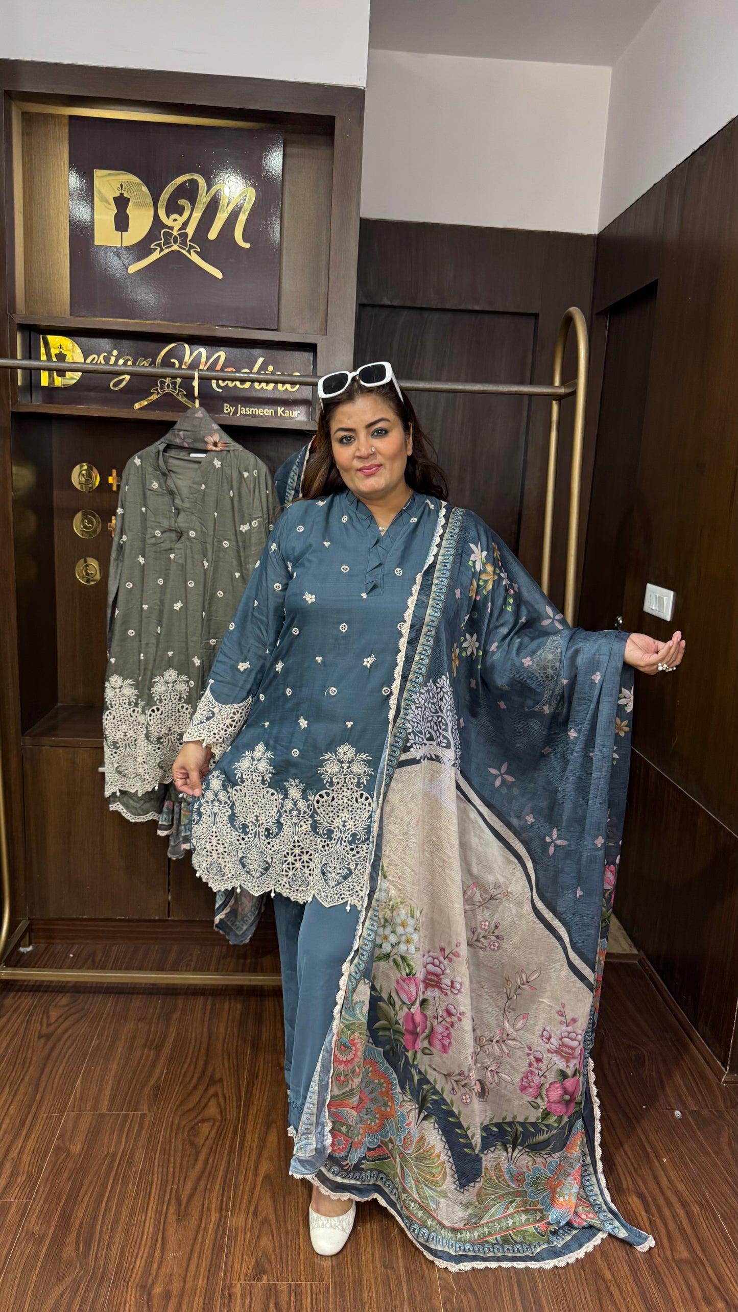 Ridhima (Pakistani Suit)