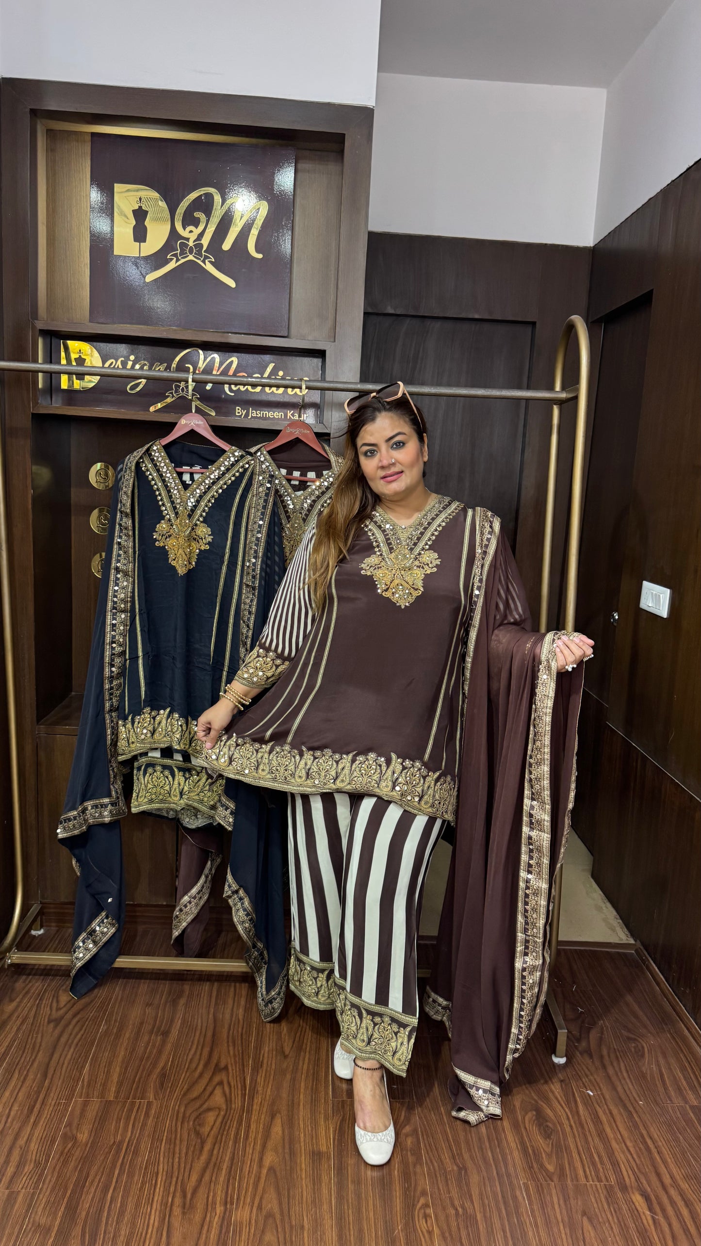 Vellora (Pakistani Suit)