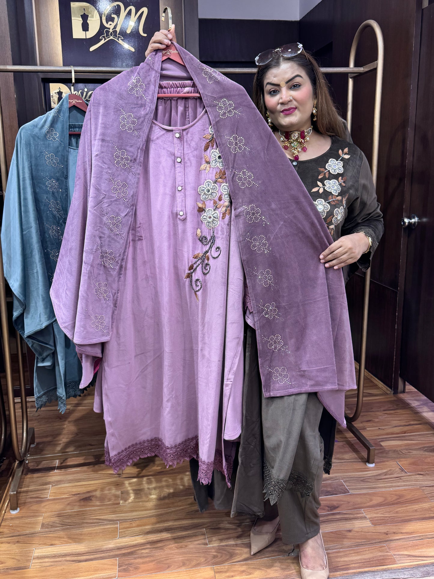 Velvet-e-Nazaakat (Suits)