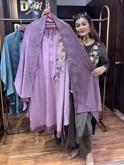 Velvet-e-Nazaakat (Suits)