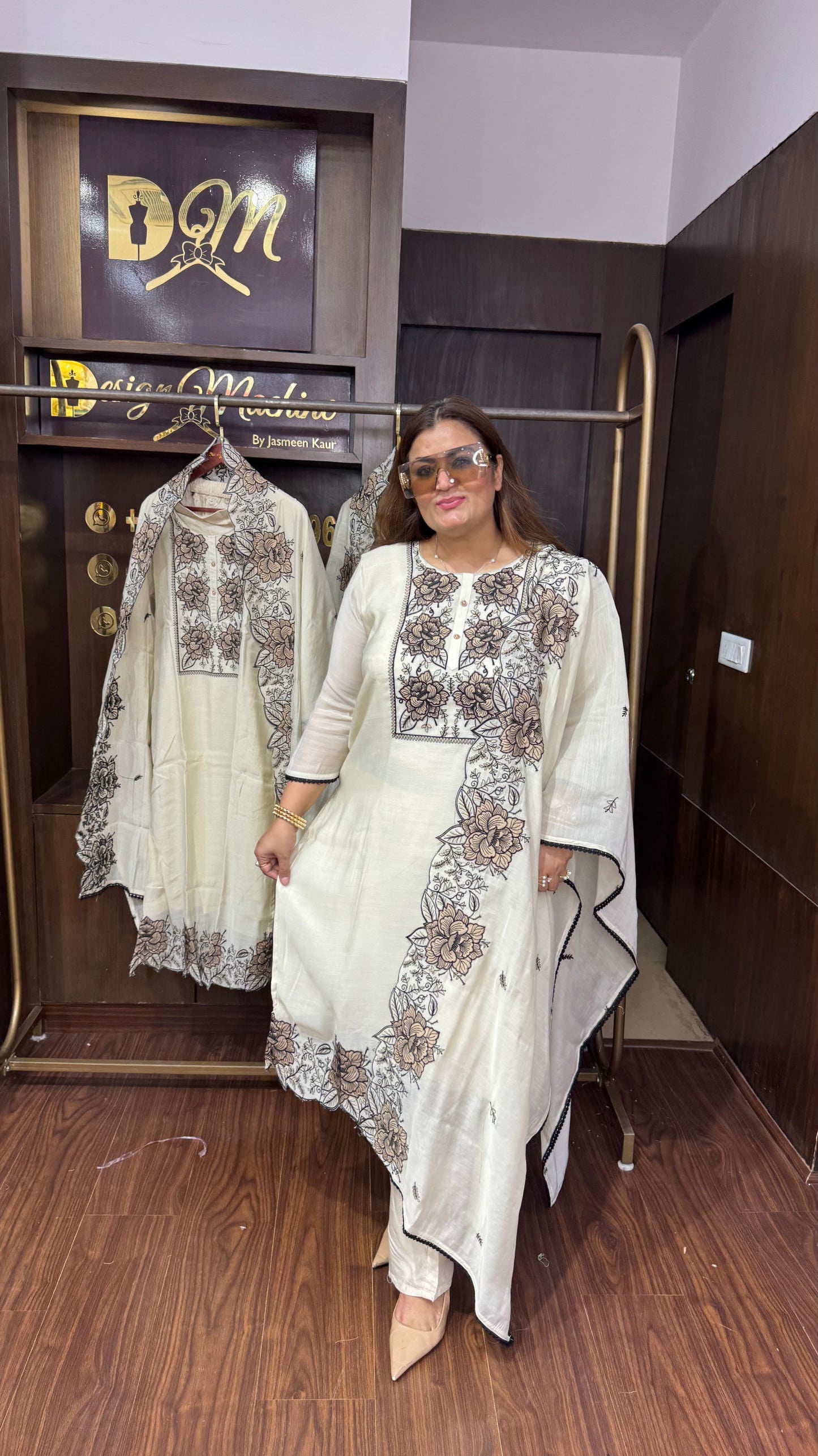 Amayra (Pakistani Suit)