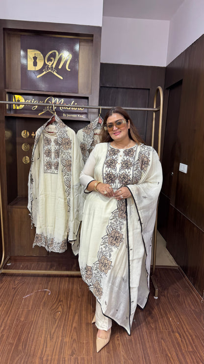 Amayra (Pakistani Suit)