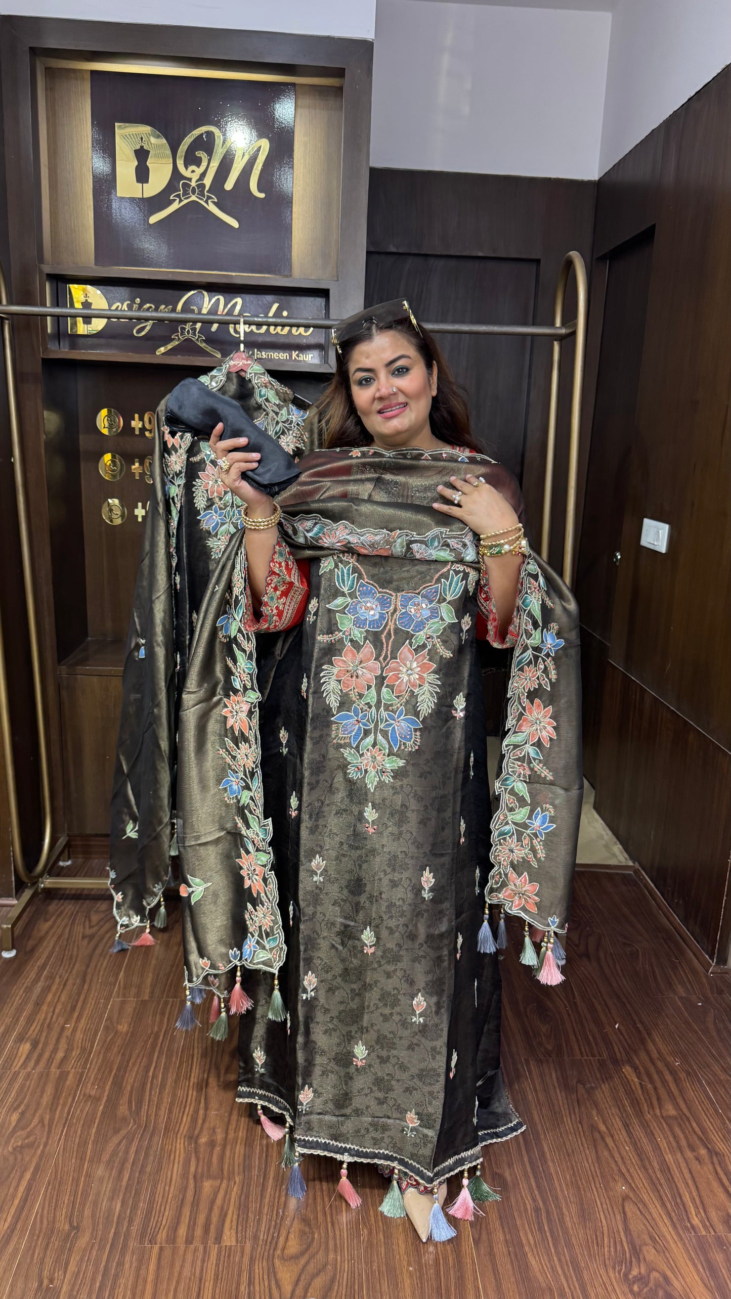 Ridhi (Glass Tissue Unstitch Suit)