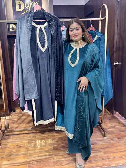 Nazakat (Velvet Suit)