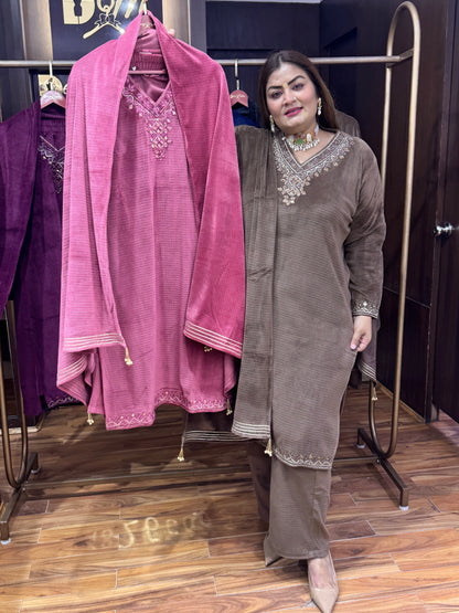 Gulnaaz Royal (Velvet Suit)