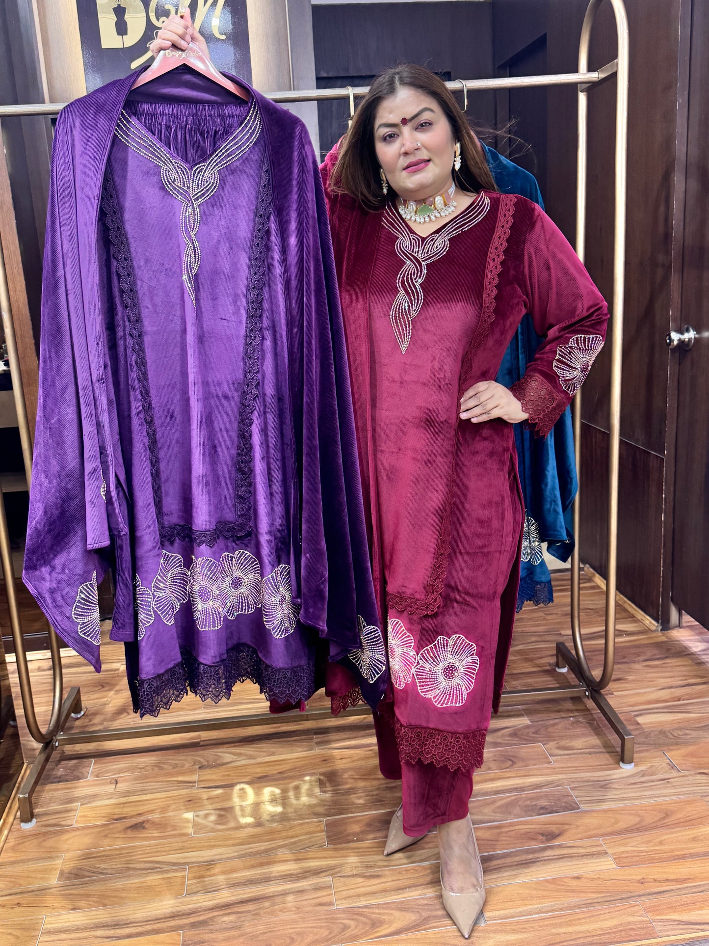Adaab-e-Riwaayat (Velvet Suit)