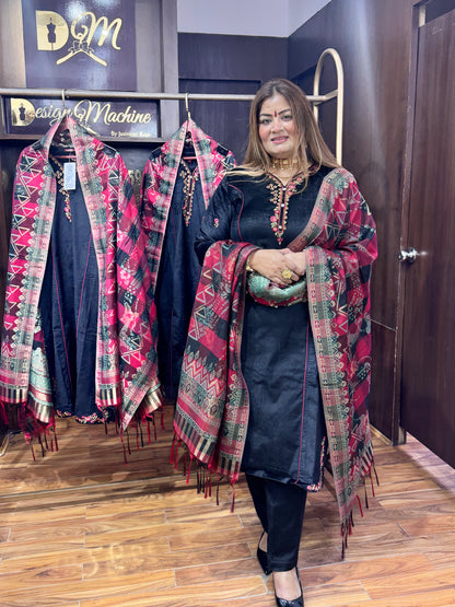 Sitara (Velvet Suit)