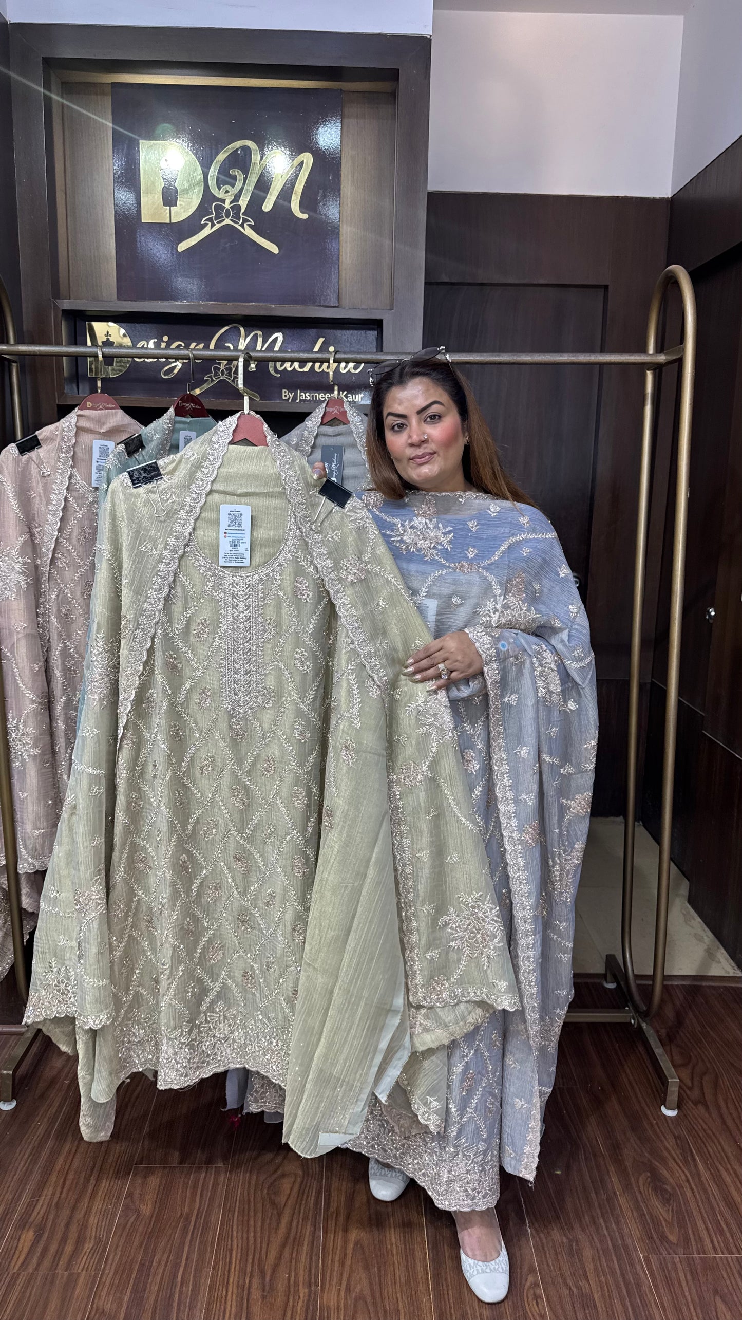 Nitya (Glass Tissue Unstitch Suit)