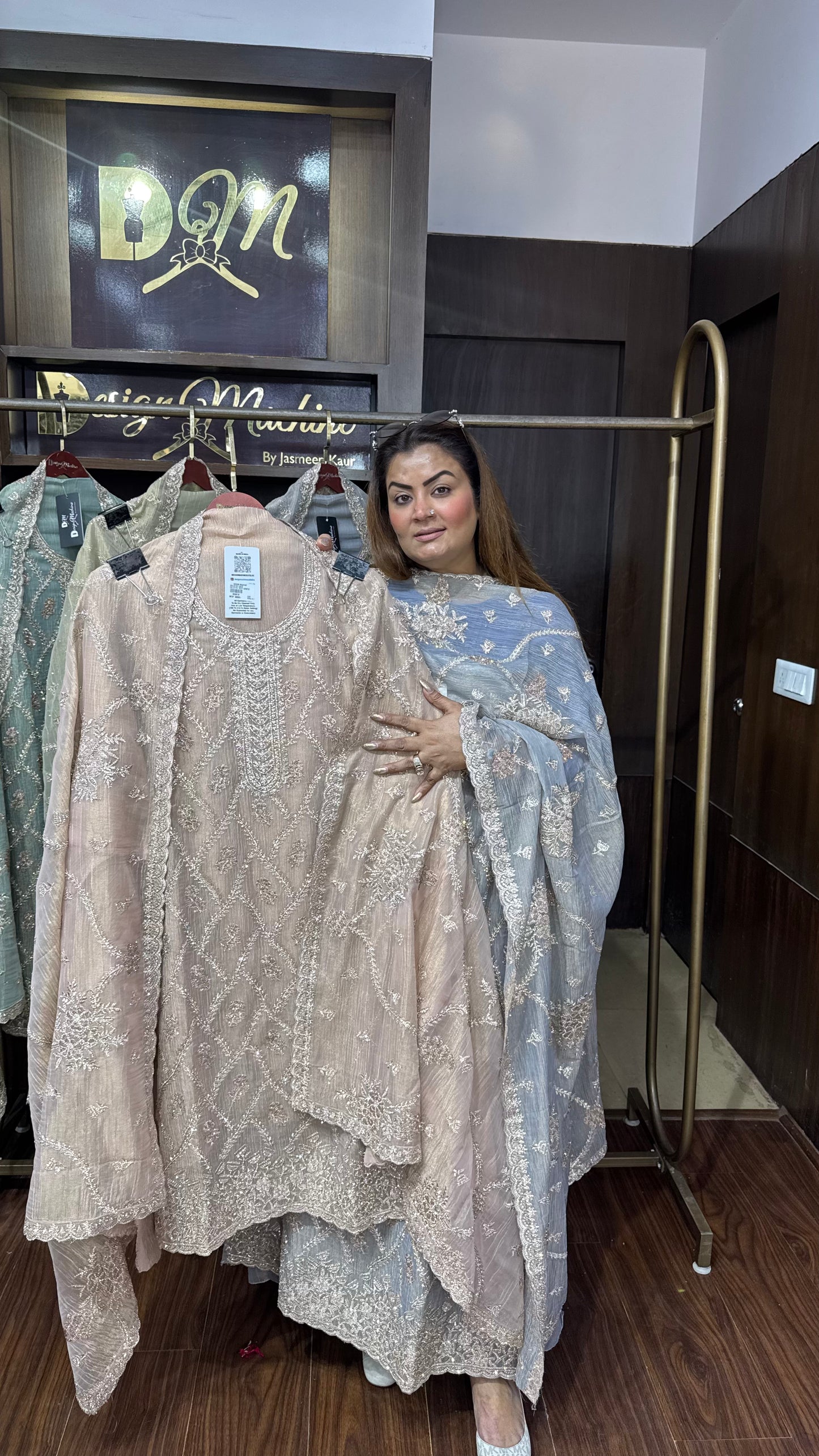 Nitya (Glass Tissue Unstitch Suit)