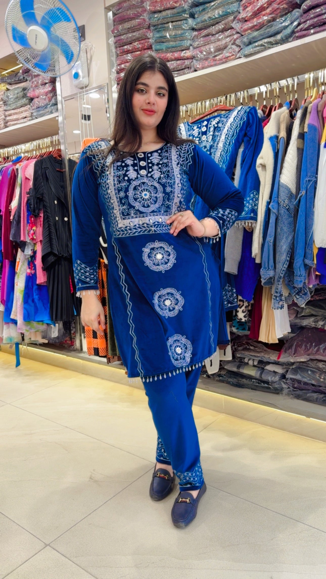 Amora Velvet (Cordset)