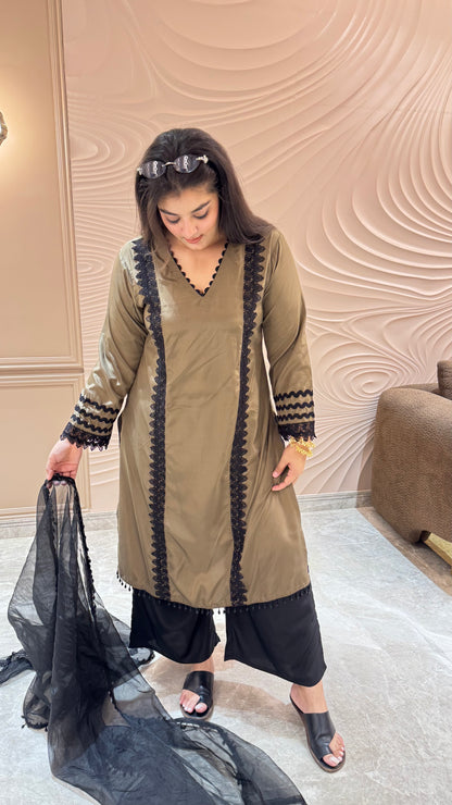 Ethereal Crepe Elegance Suit