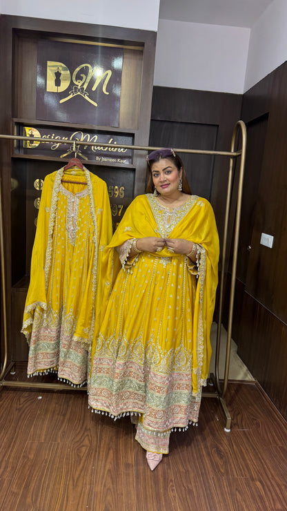Avelisse (Pure Chinnon Anarkali Suit)